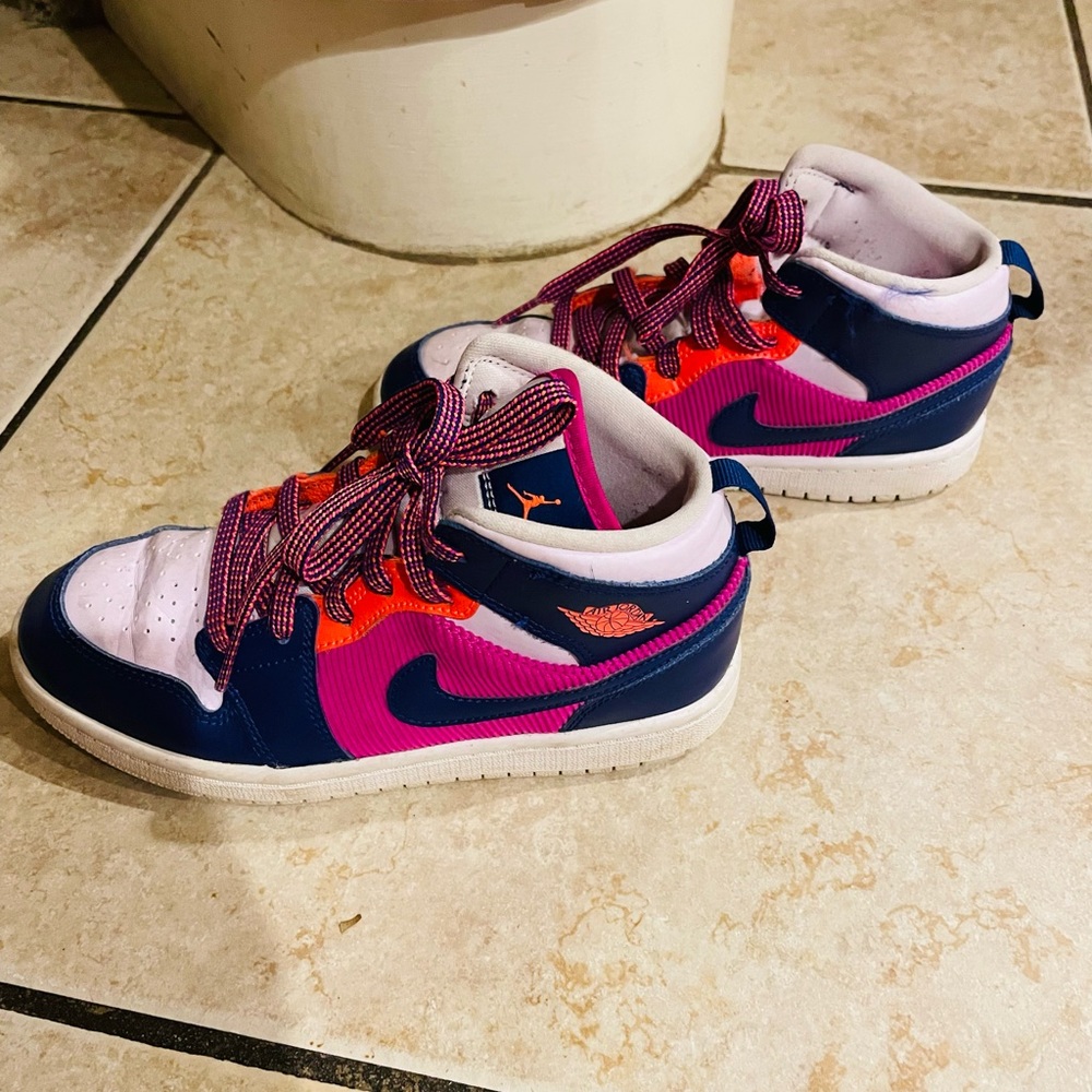 Nike Jordan girl size 3 Preloved